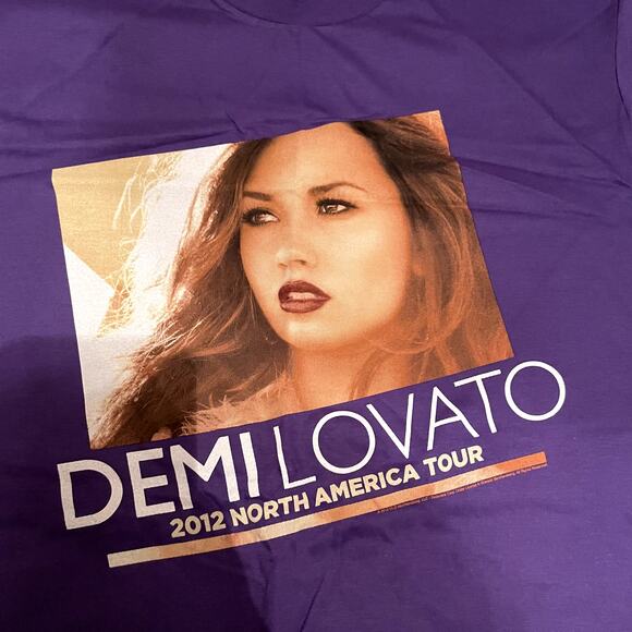 Demi Lovato Top Womens Large Purple Graphic 2012 North American Tour Tee T-Shirt - Picture 2 of 4